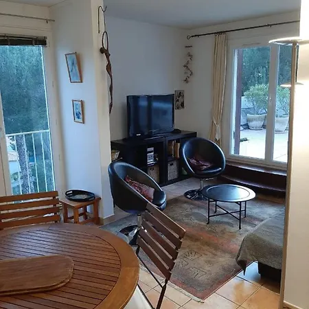 Marguerite Apartment